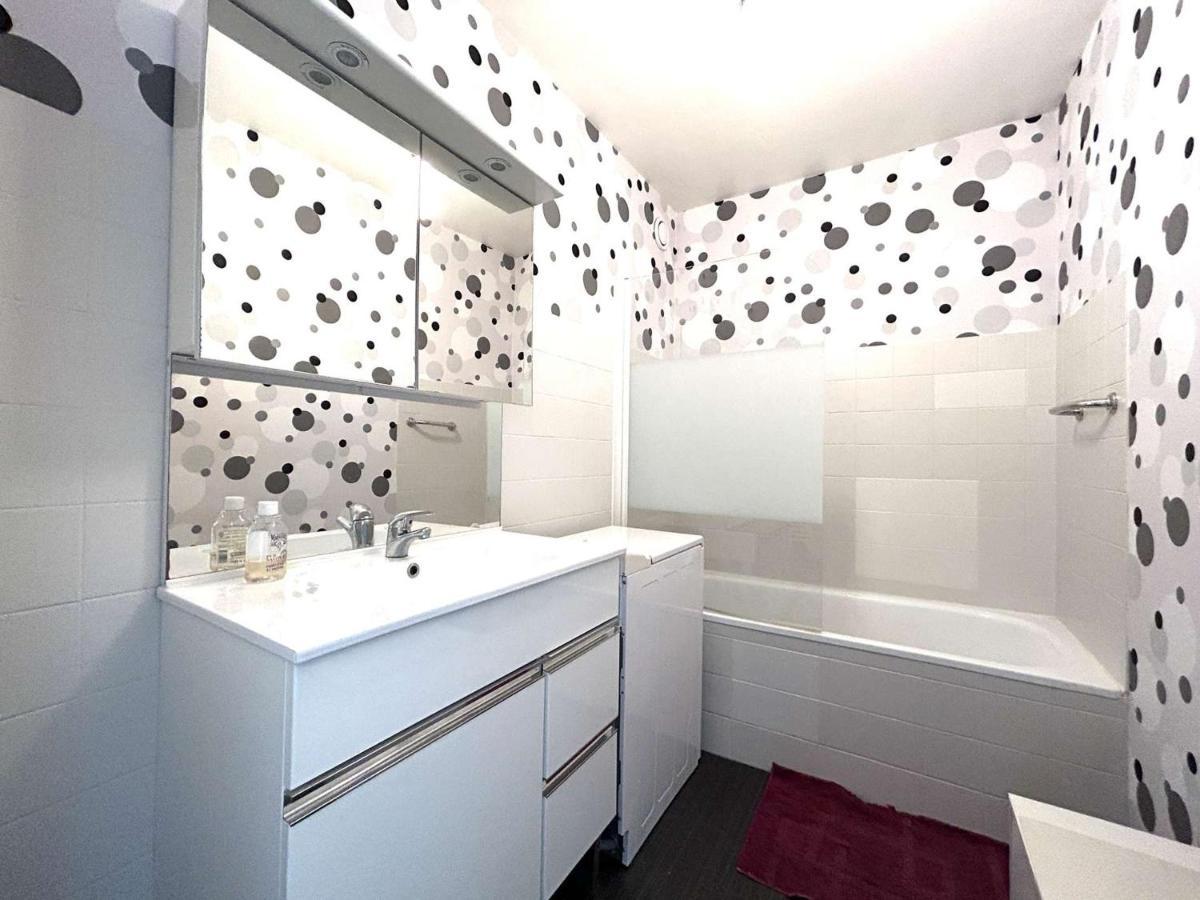 Spacieux Appartement Centre-Ville, 5 Couchages, Proche Plage - Fr-1-224-800 サン・ジル・クロワ・ド・ヴィ エクステリア 写真